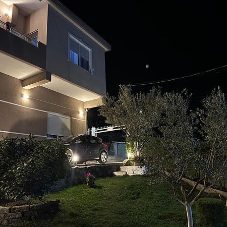 Ilvi Guesthouse Gjirokastër 外观 照片