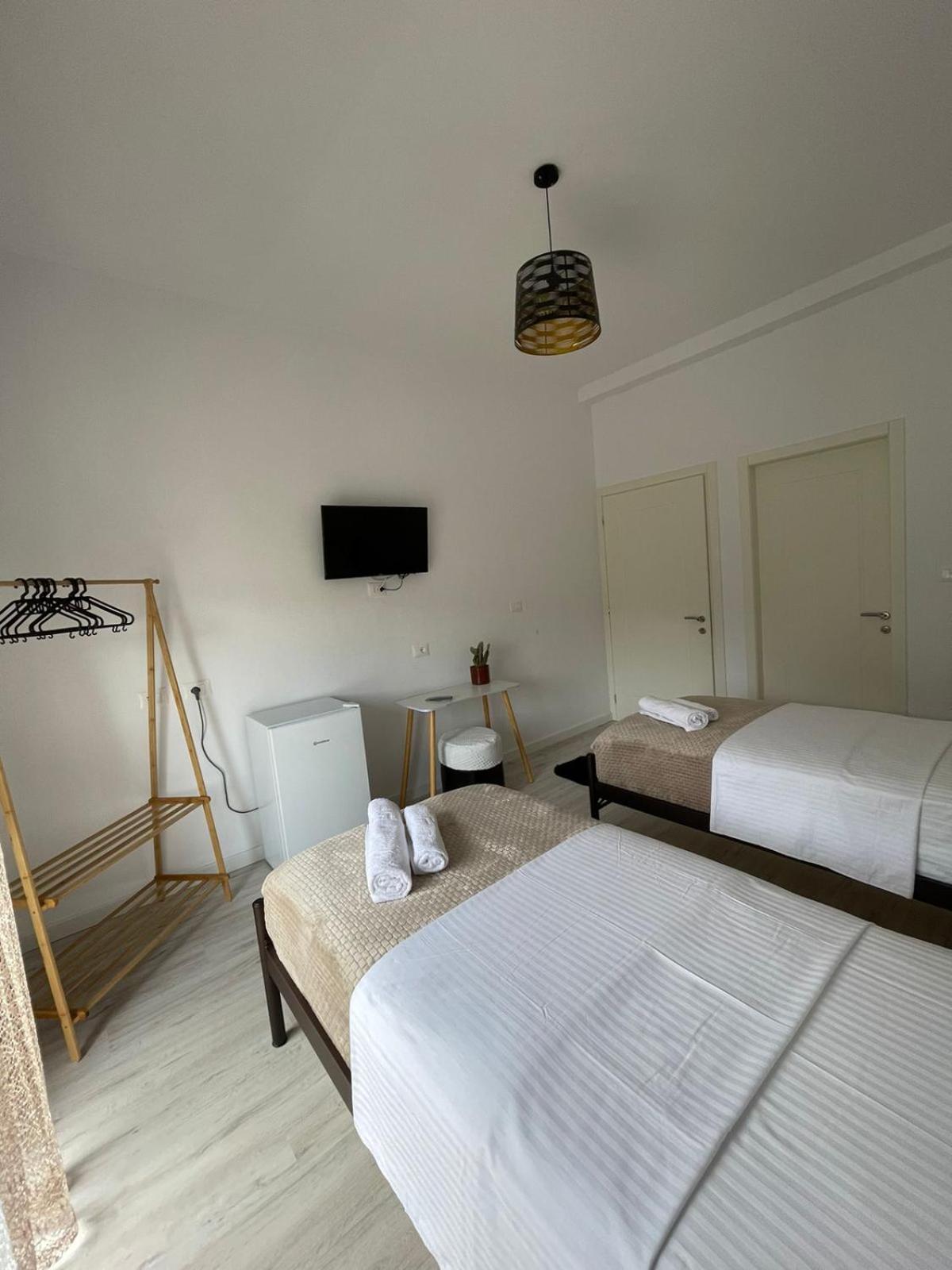 Ilvi Guesthouse Gjirokastër 外观 照片