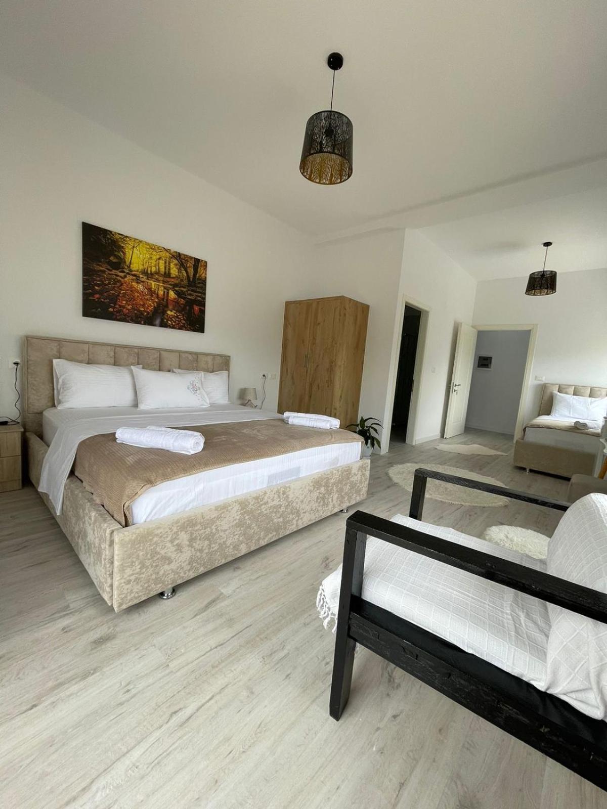 Ilvi Guesthouse Gjirokastër 外观 照片