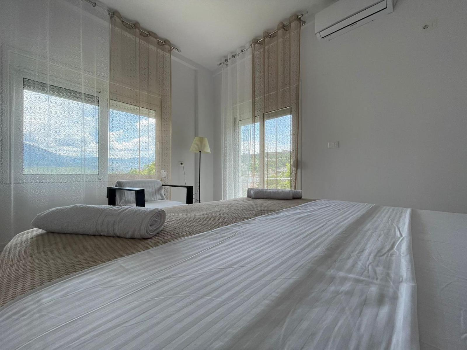 Ilvi Guesthouse Gjirokastër 外观 照片