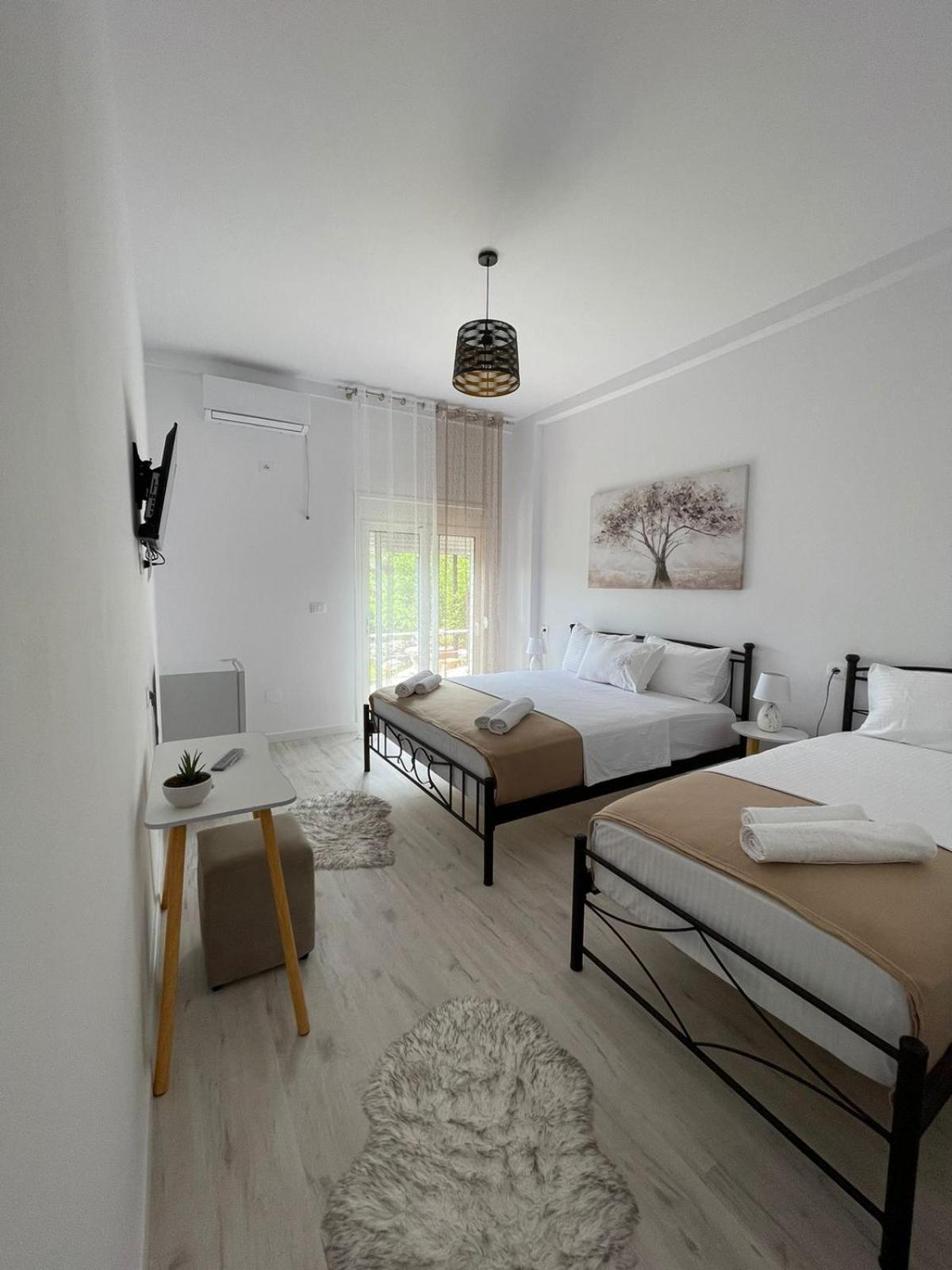 Ilvi Guesthouse Gjirokastër 外观 照片