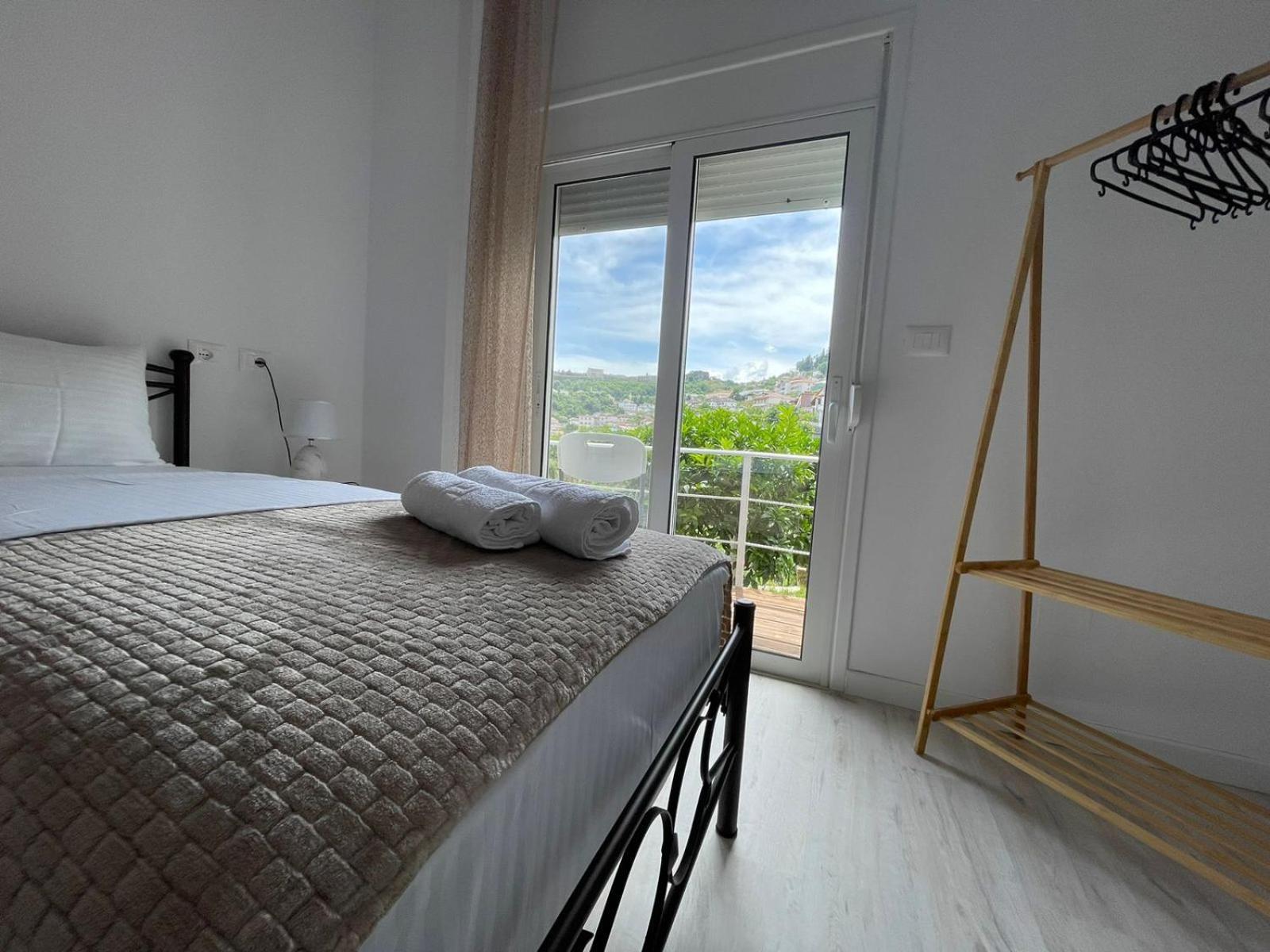 Ilvi Guesthouse Gjirokastër 外观 照片