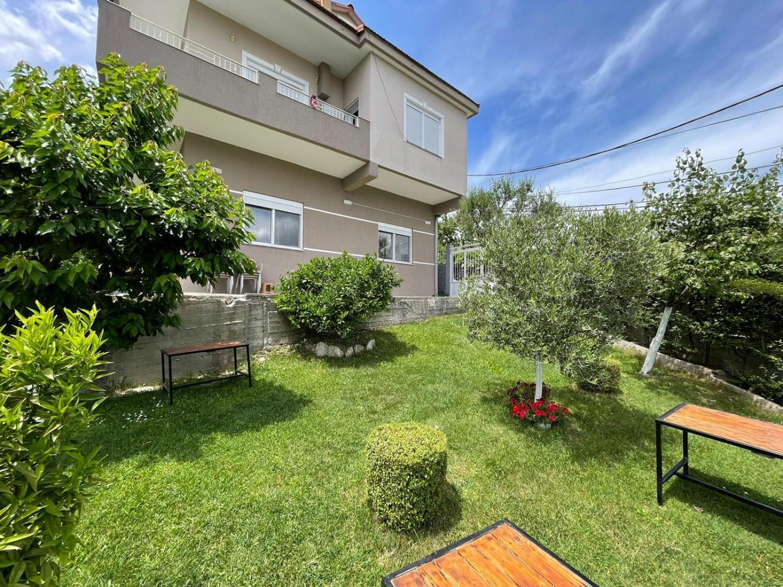 Ilvi Guesthouse Gjirokastër 外观 照片