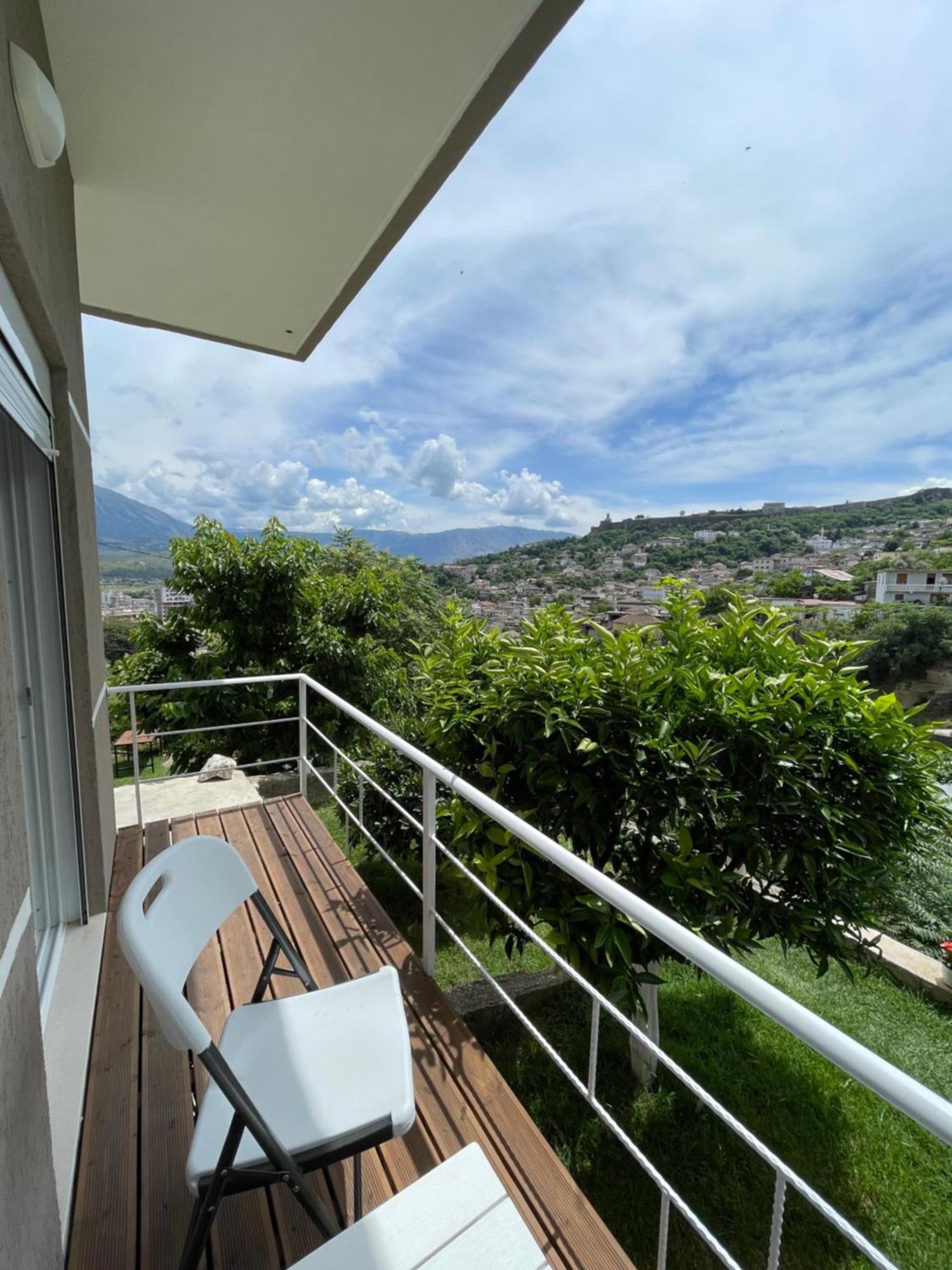 Ilvi Guesthouse Gjirokastër 外观 照片