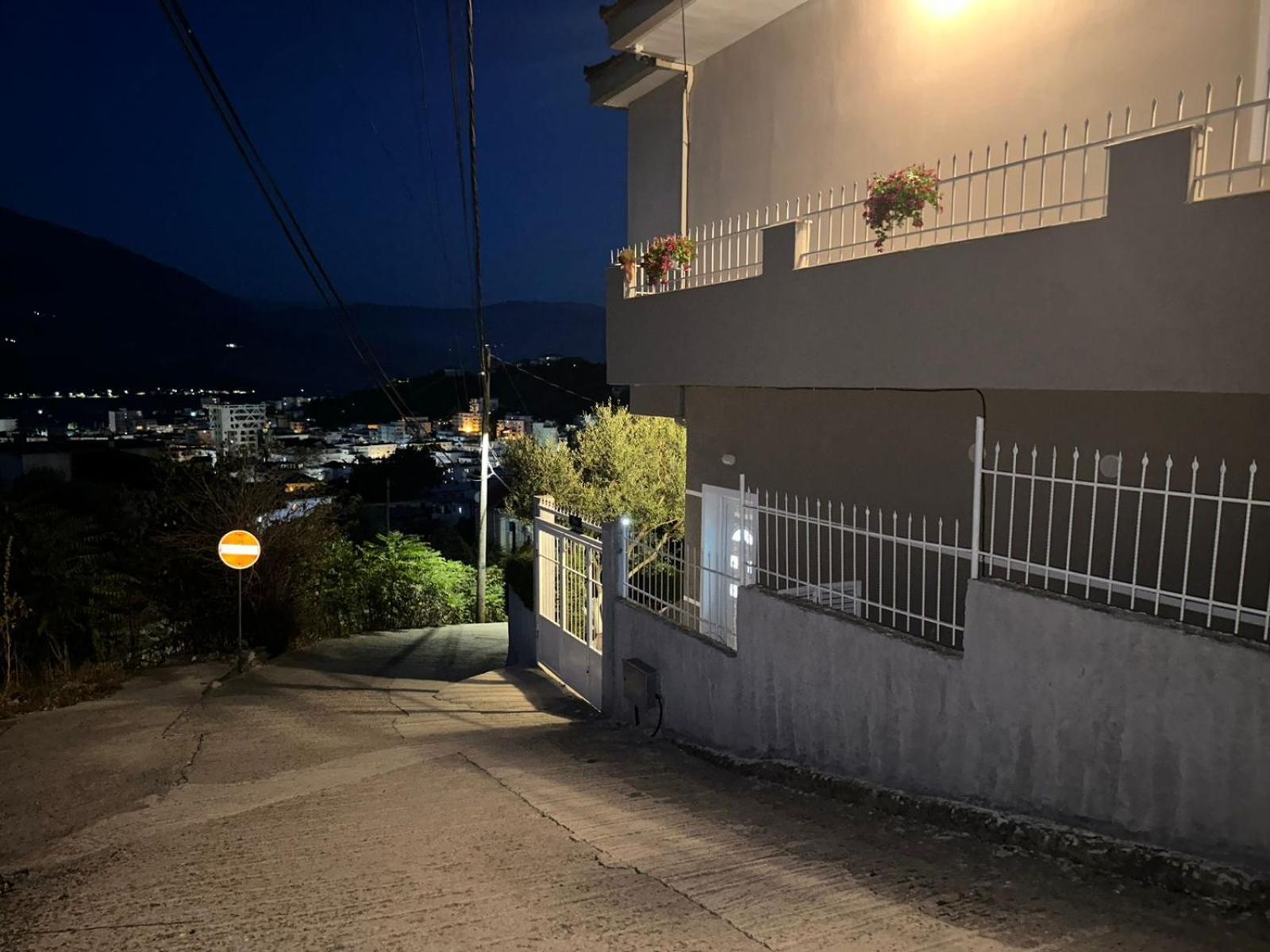 Ilvi Guesthouse Gjirokastër 外观 照片