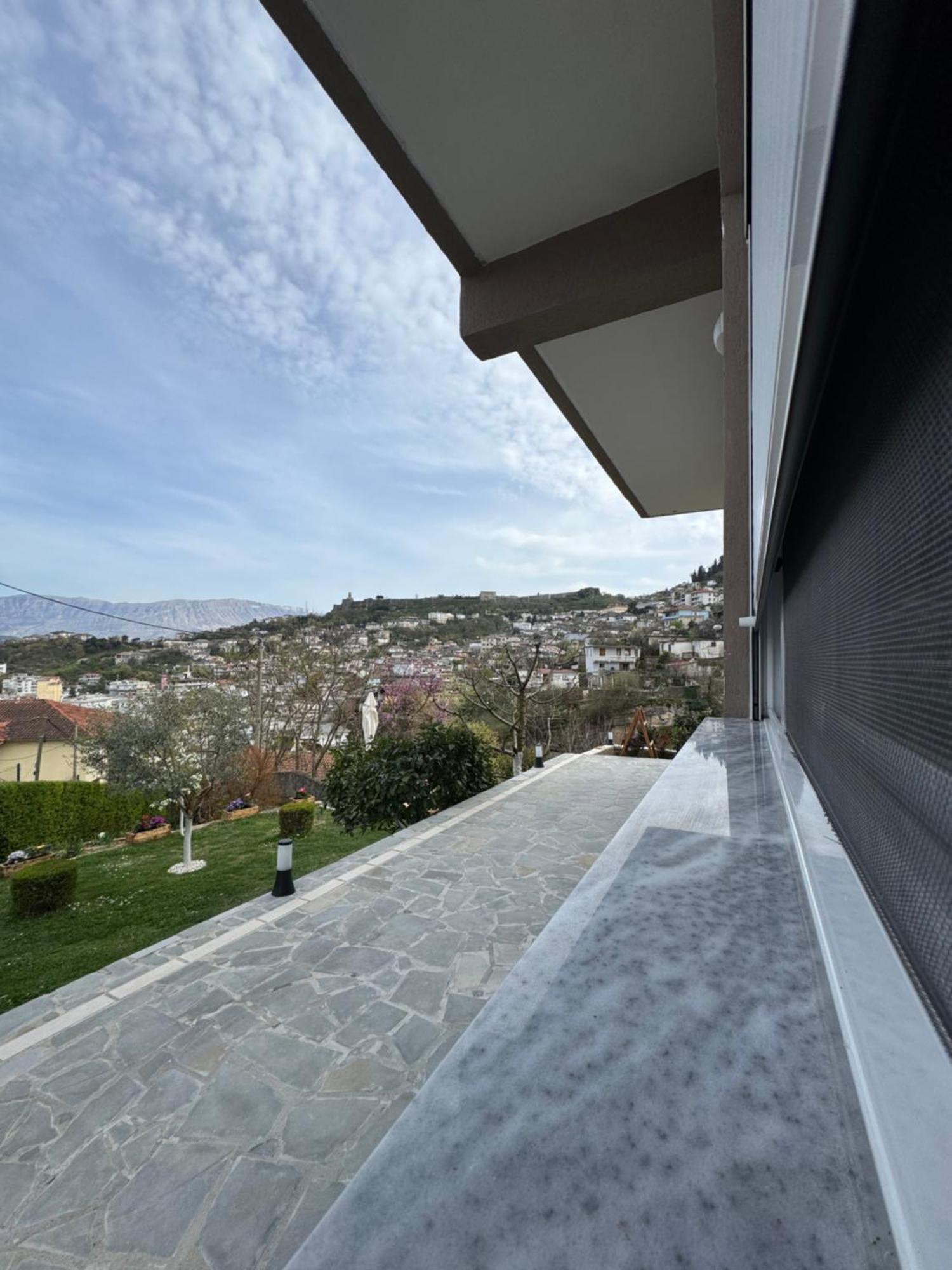 Ilvi Guesthouse Gjirokastër 外观 照片